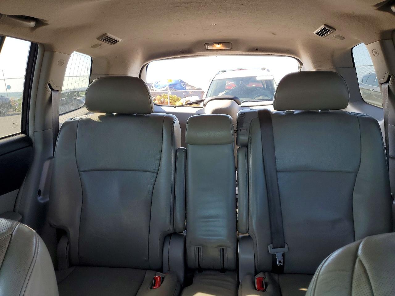 2013 TOYOTA HIGHLANDER LIMITED photo 10