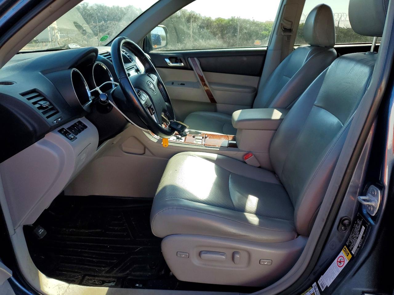 2013 TOYOTA HIGHLANDER LIMITED photo 7