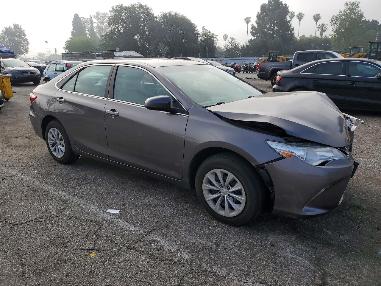 2017 TOYOTA CAMRY LE photo 7