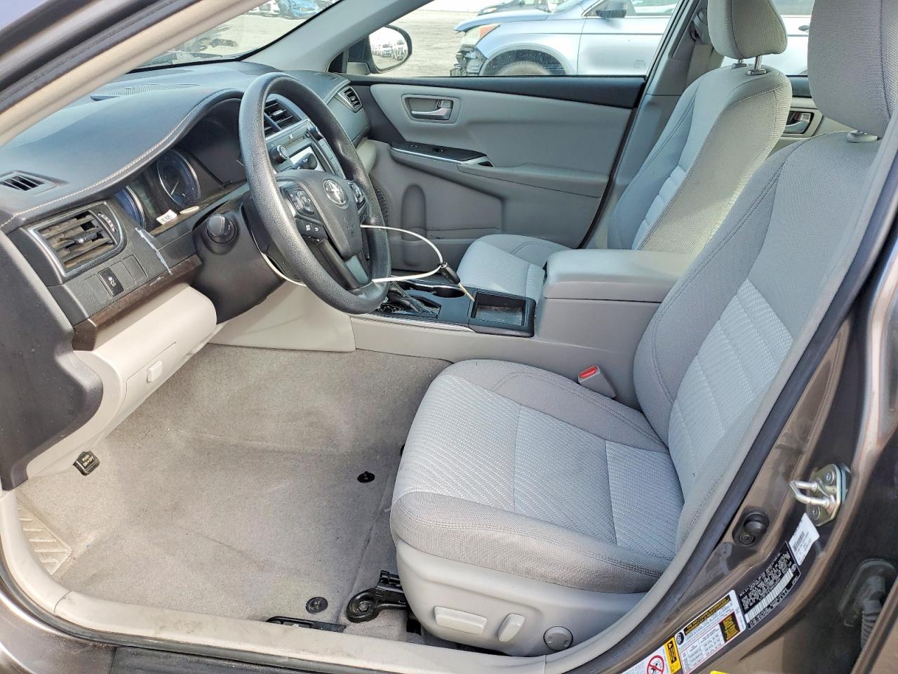 2017 TOYOTA CAMRY LE photo 13