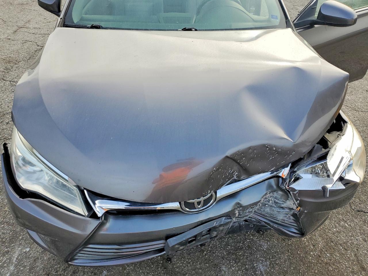 2017 TOYOTA CAMRY LE photo 21