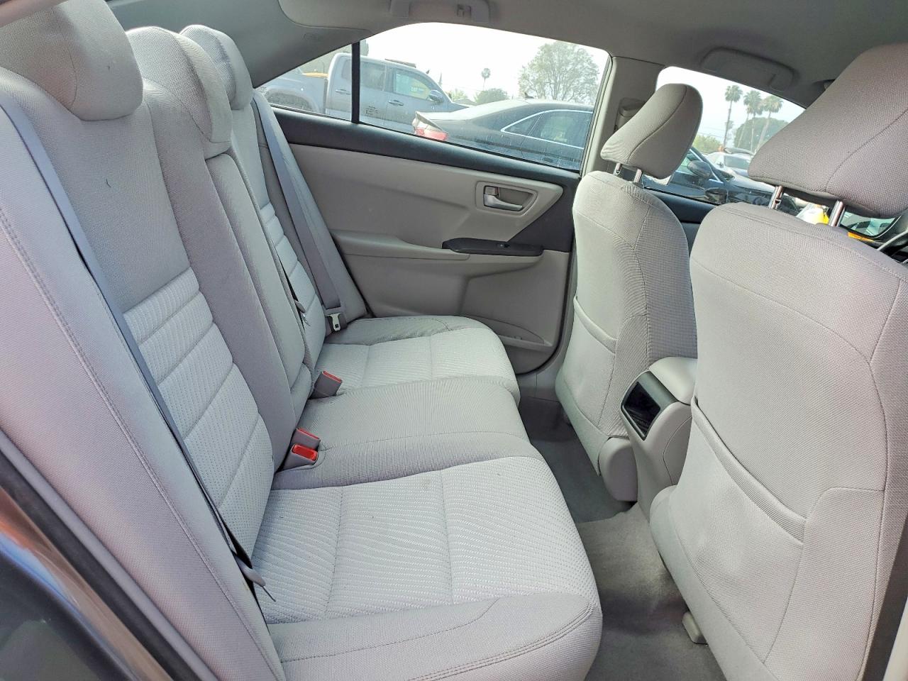 2017 TOYOTA CAMRY LE photo 19