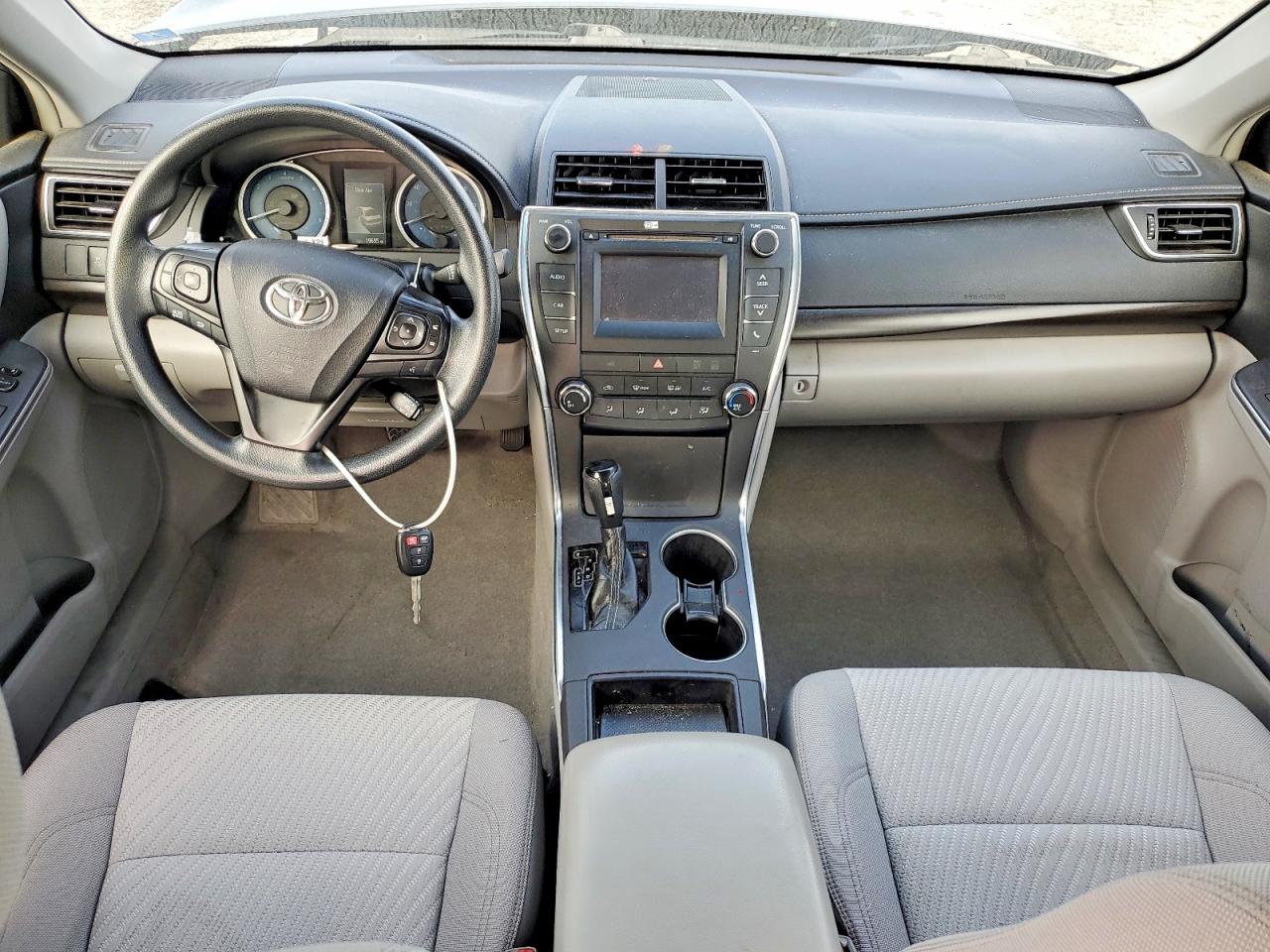 2017 TOYOTA CAMRY LE photo 15