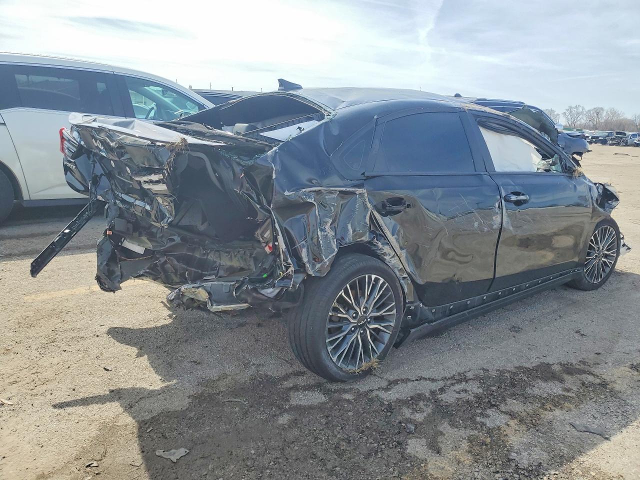 2024 KIA FORTE GT-LINE photo 5