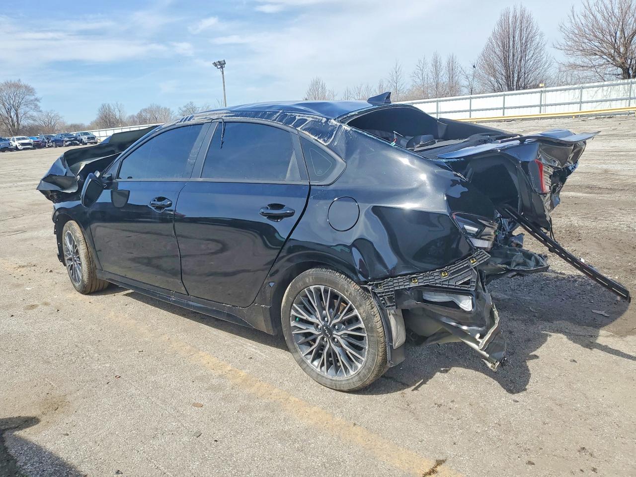 2024 KIA FORTE GT-LINE photo 3