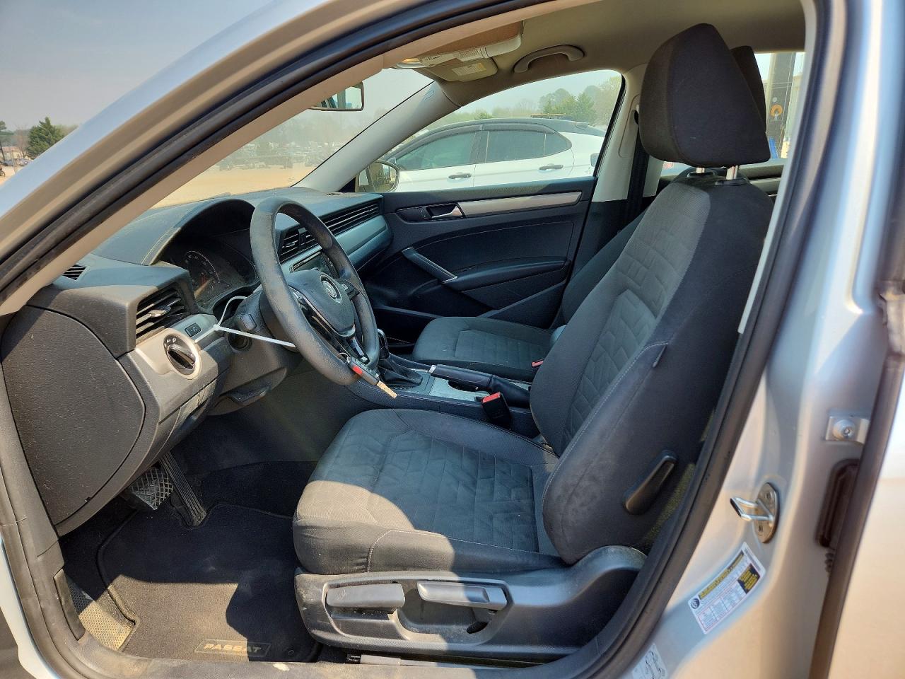 2020 VOLKSWAGEN PASSAT S photo 19