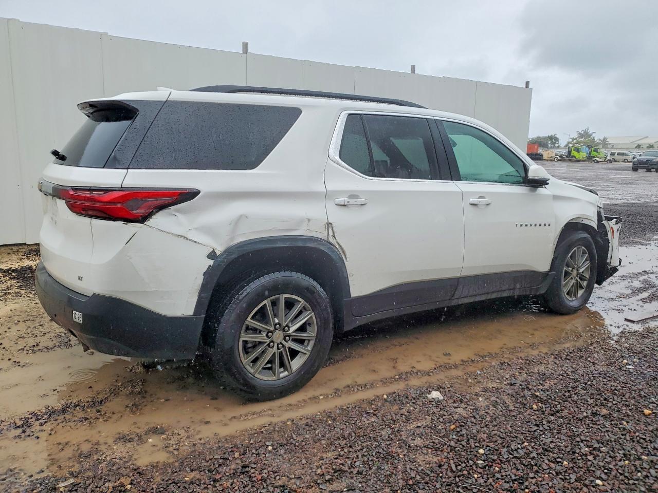 2023 CHEVROLET TRAVERSE LT photo 7