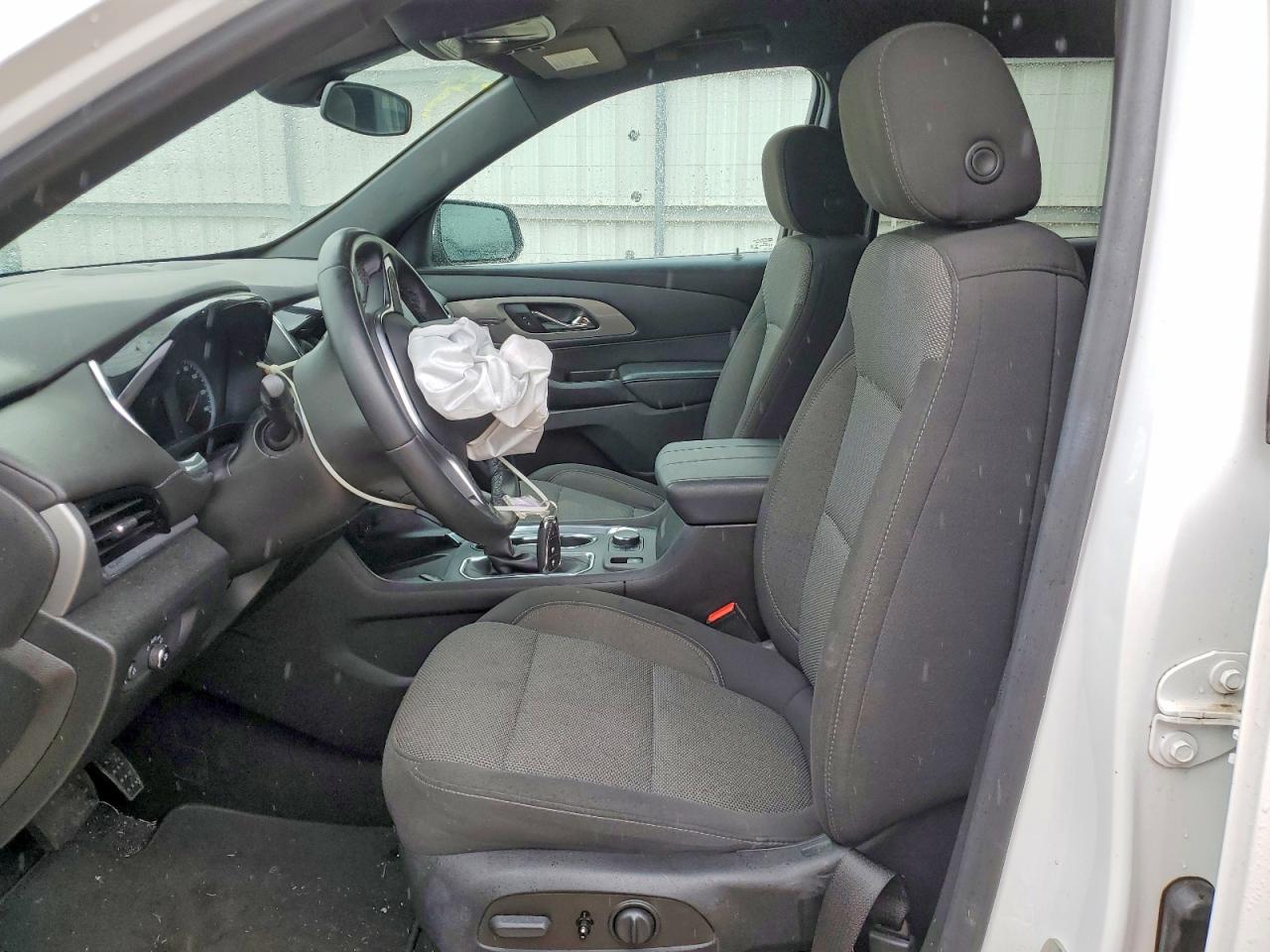 2023 CHEVROLET TRAVERSE LT photo 19