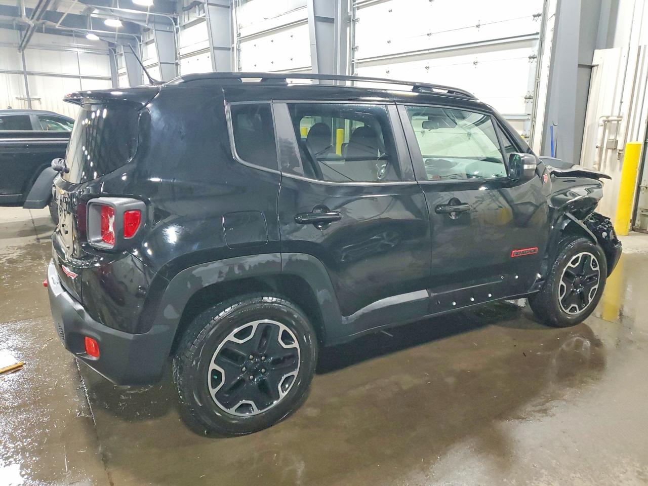 2017 JEEP RENEGADE TRAILHAWK photo 5