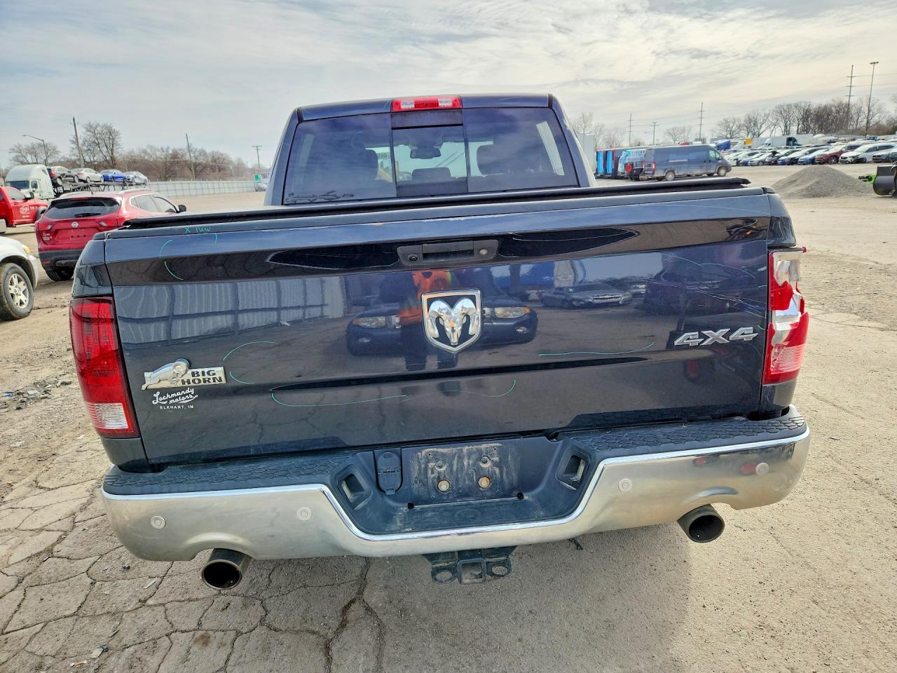 2016 RAM 1500 SLT photo 11