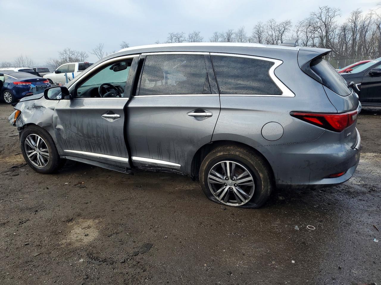 2020 INFINITI QX60 LUXE photo 3