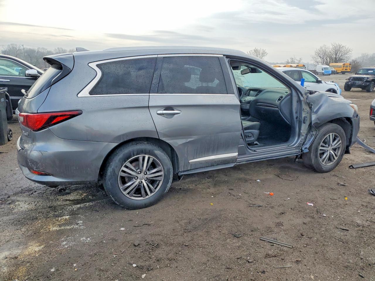 2020 INFINITI QX60 LUXE photo 5