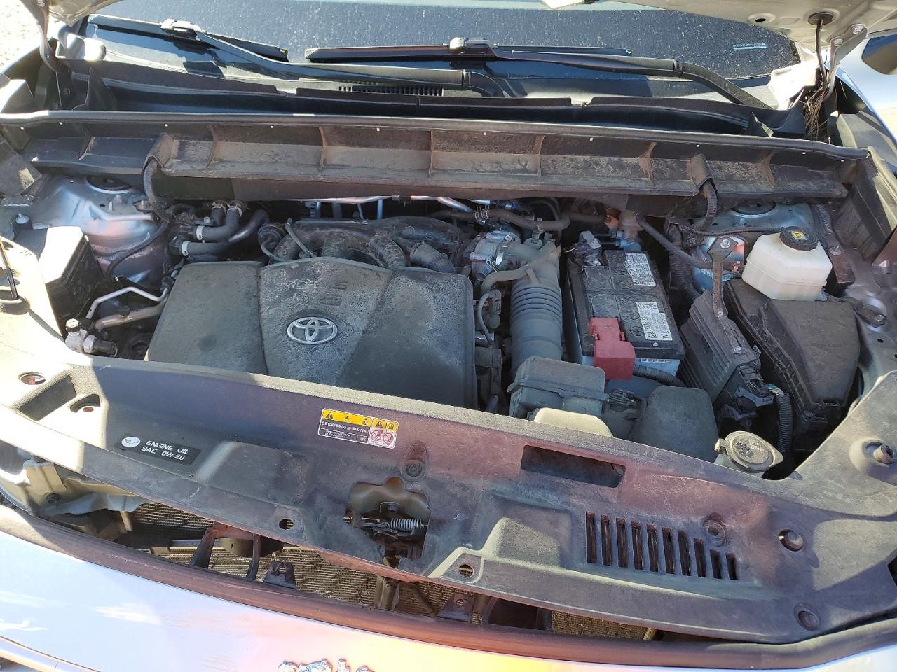 2022 TOYOTA HIGHLANDER XLE photo 34