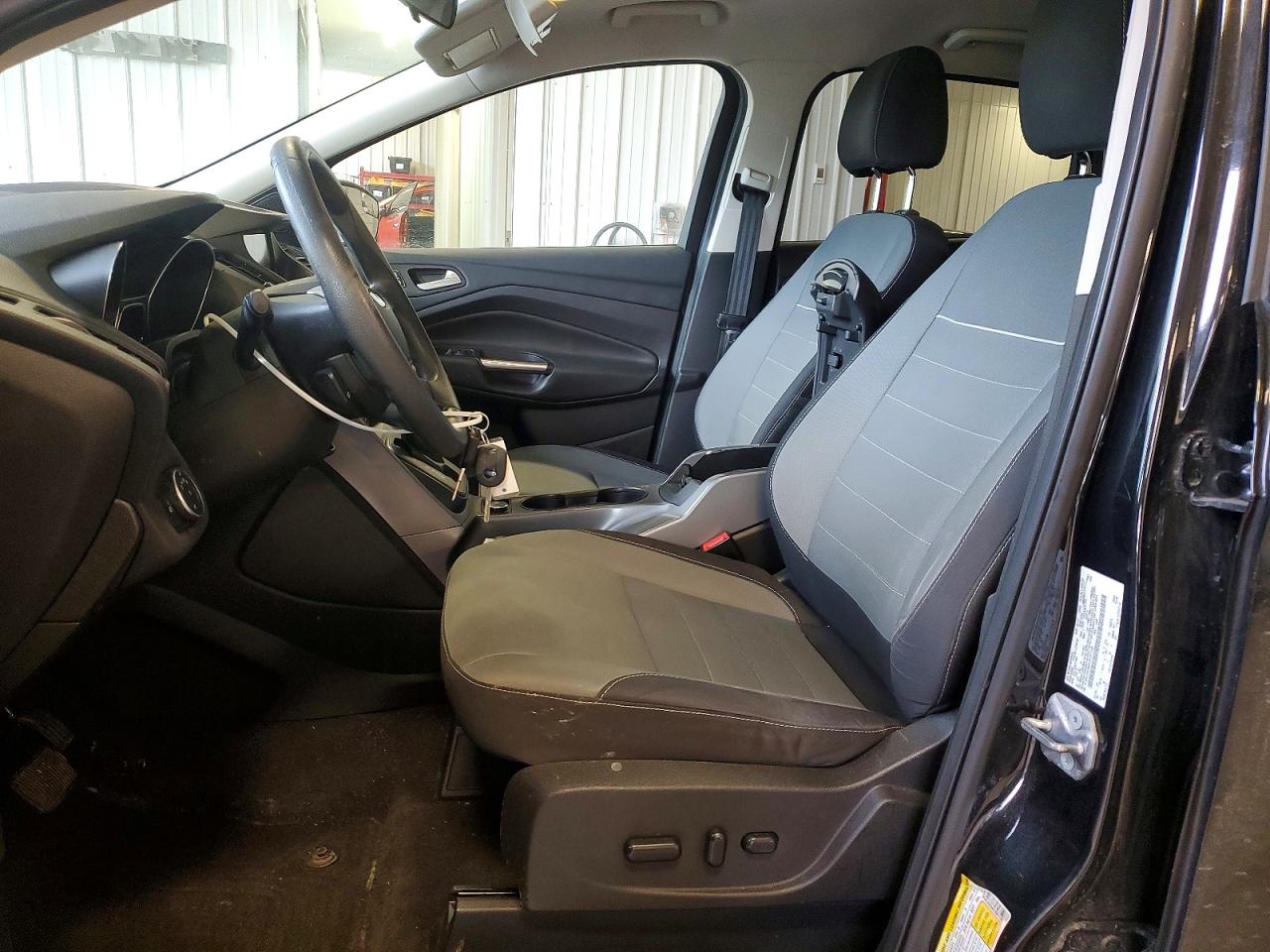 2015 FORD ESCAPE SE photo 19