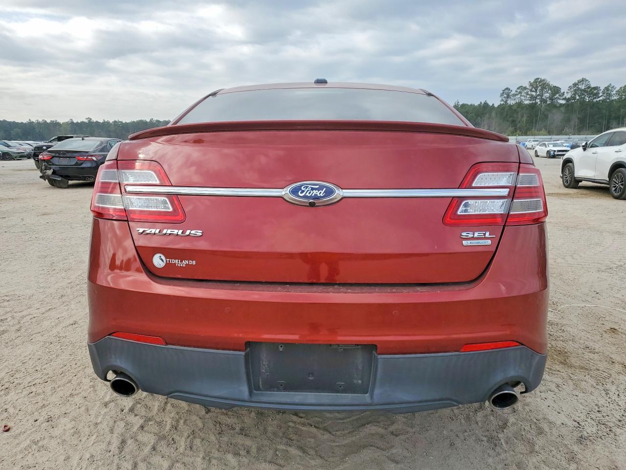 2014 FORD TAURUS SEL photo 11