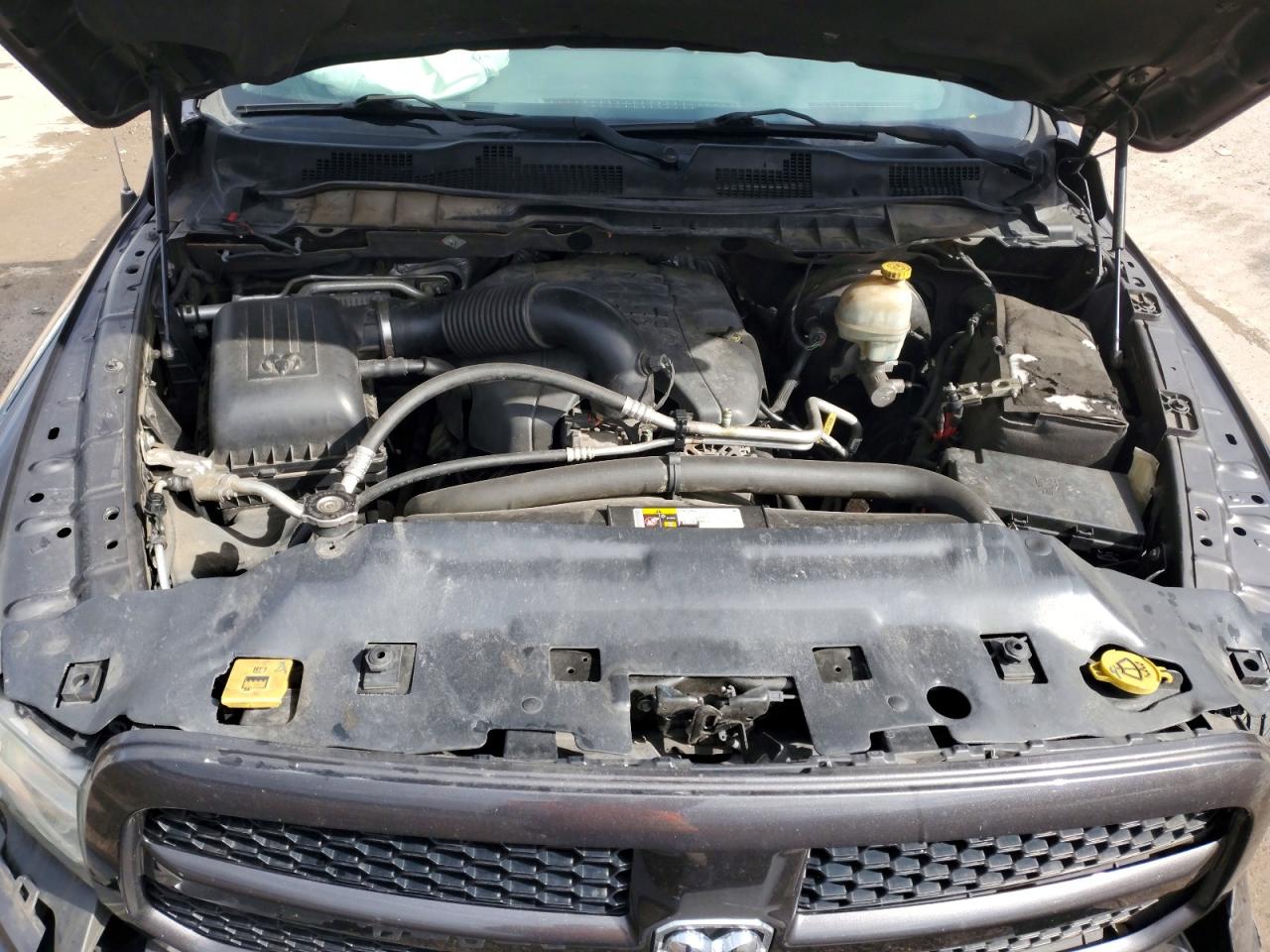 2014 RAM 1500 ST photo 31