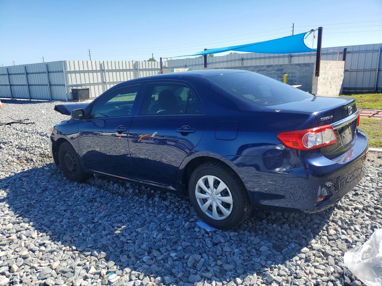 2013 TOYOTA COROLLA L photo 3