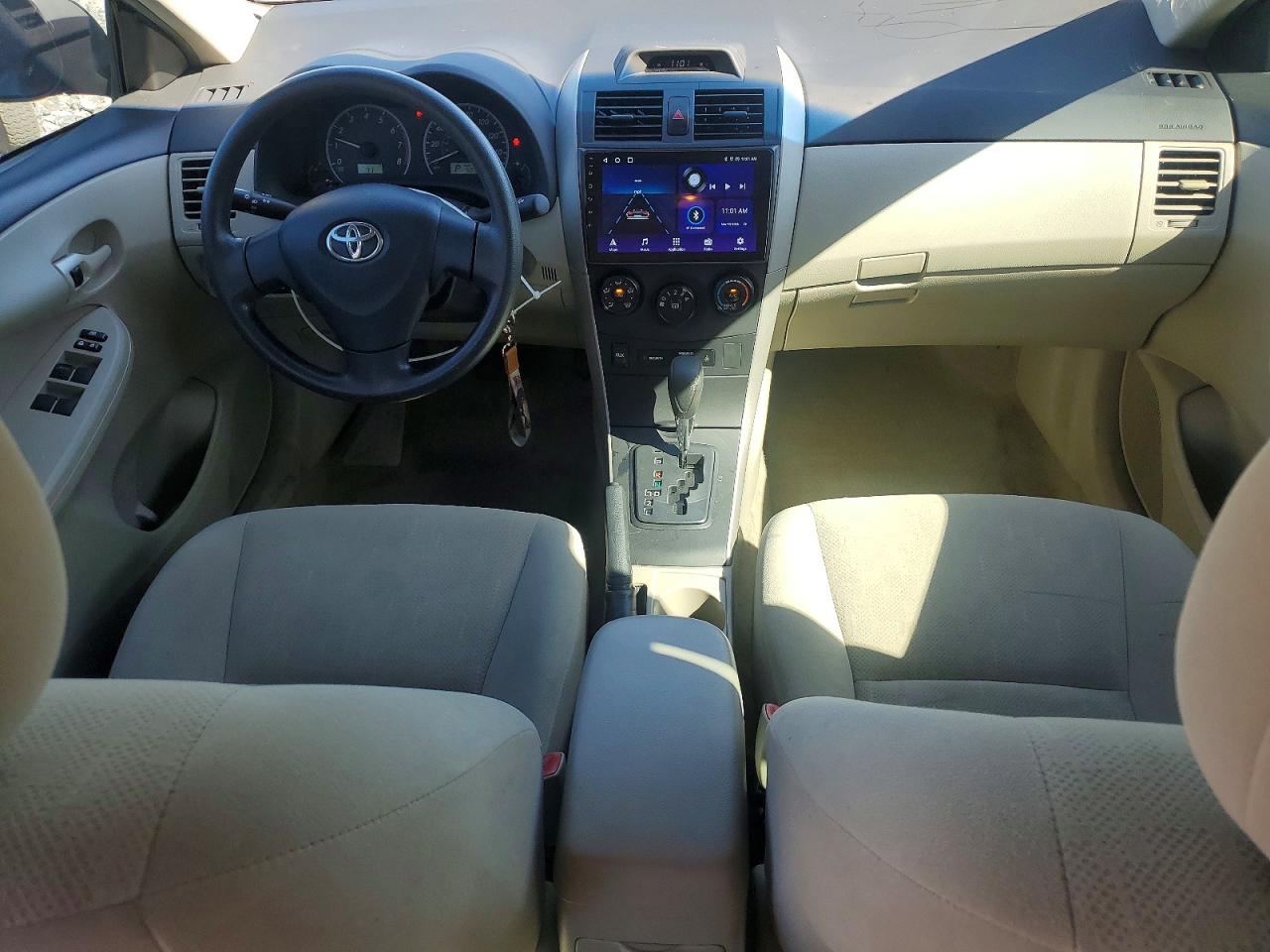 2013 TOYOTA COROLLA L photo 15