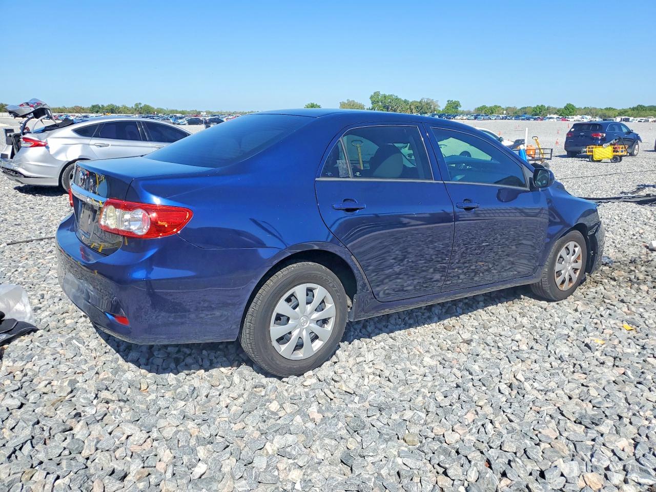 2013 TOYOTA COROLLA L photo 5