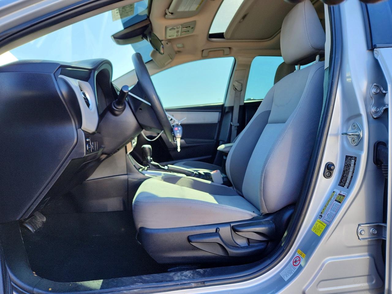 2018 TOYOTA COROLLA photo 7
