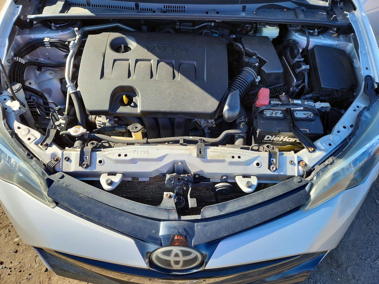 2018 TOYOTA COROLLA photo 11