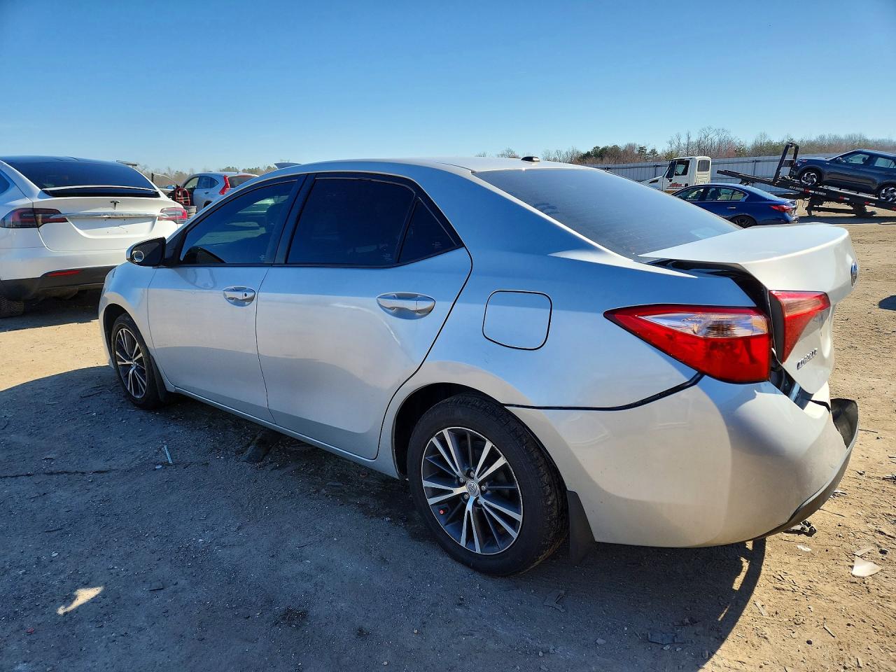 2018 TOYOTA COROLLA photo 2