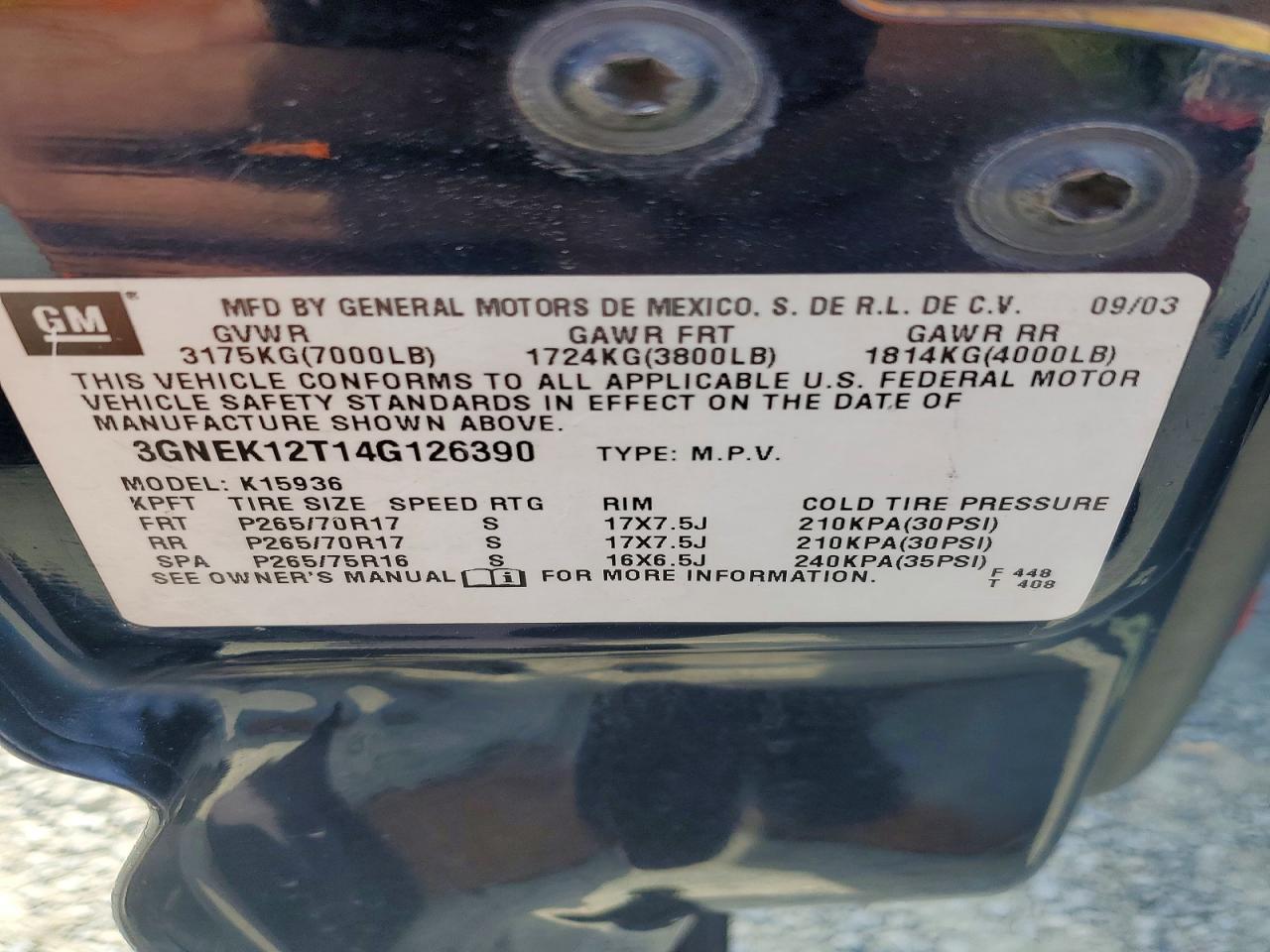 2004 CHEVROLET AVALANCHE K1500 photo 27