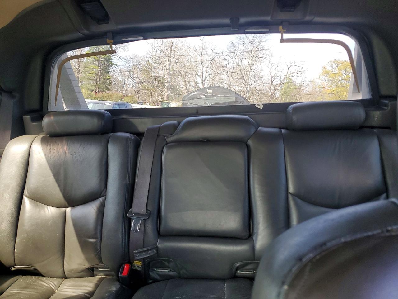 2004 CHEVROLET AVALANCHE K1500 photo 19