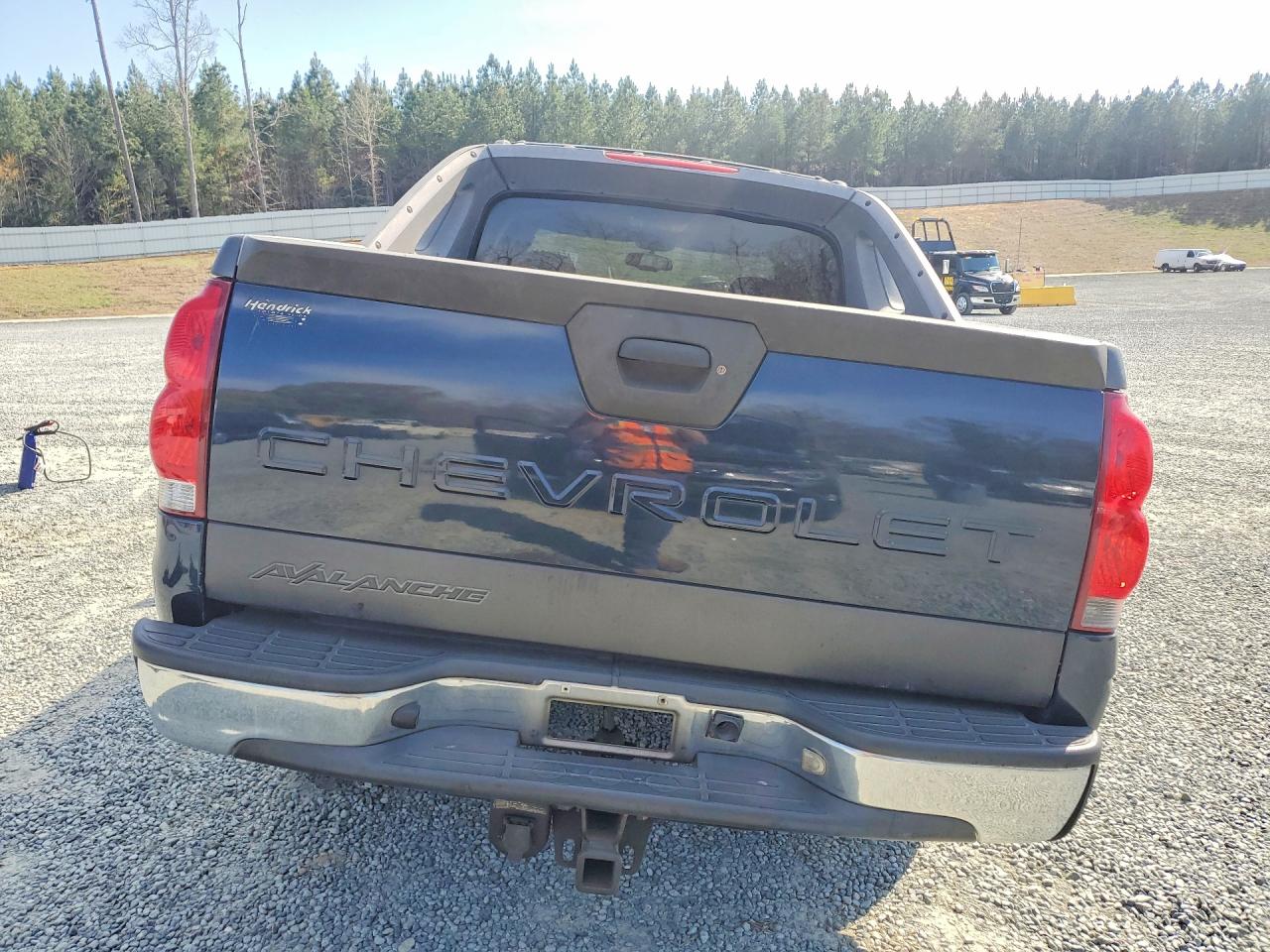 2004 CHEVROLET AVALANCHE K1500 photo 11