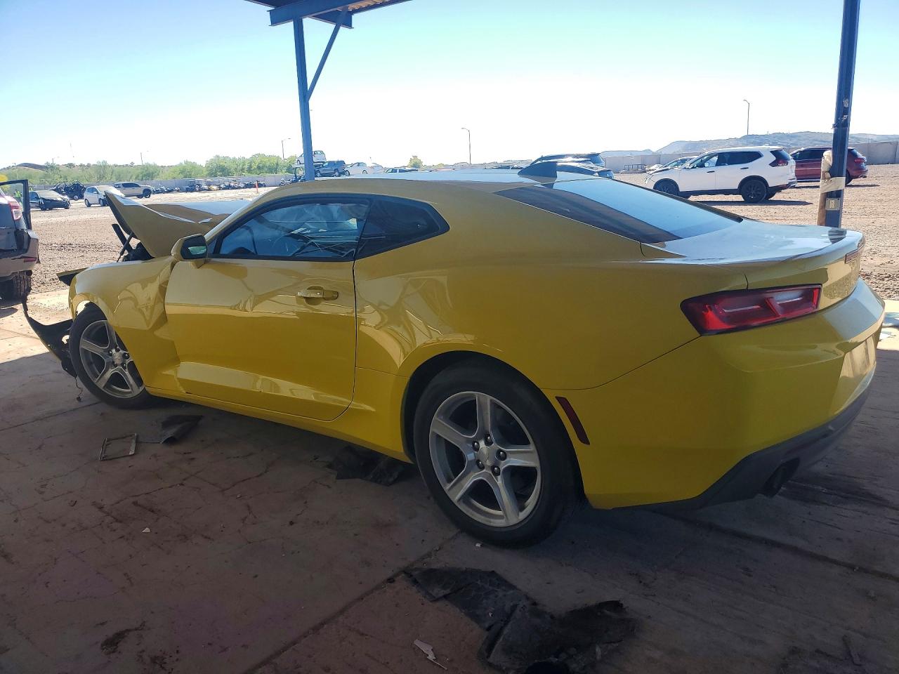 2016 CHEVROLET CAMARO LT photo 3