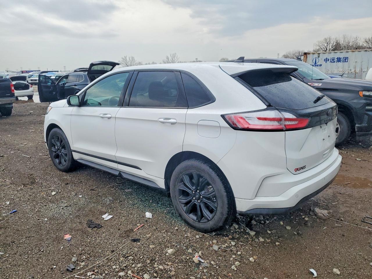 2024 FORD EDGE SE photo 3
