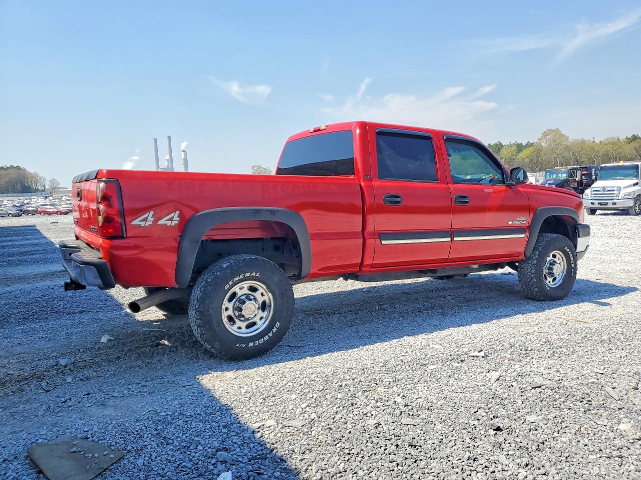 2004 CHEVROLET SILVERADO K2500 HEAVY DUTY photo 3