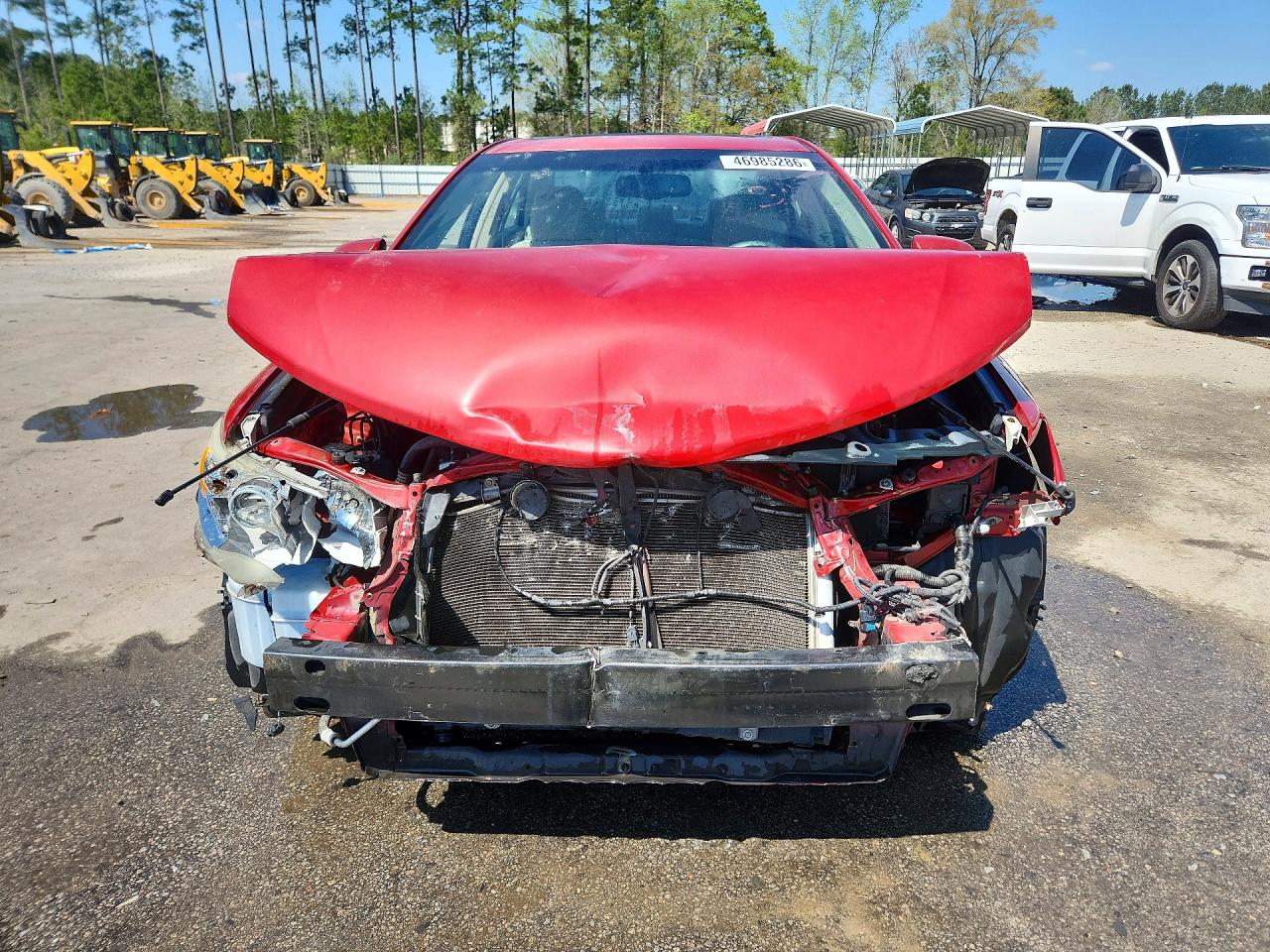 2012 TOYOTA CAMRY XLE photo 9