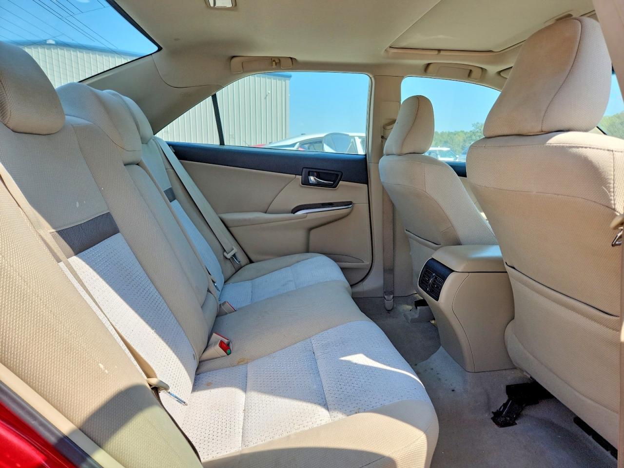 2012 TOYOTA CAMRY XLE photo 19