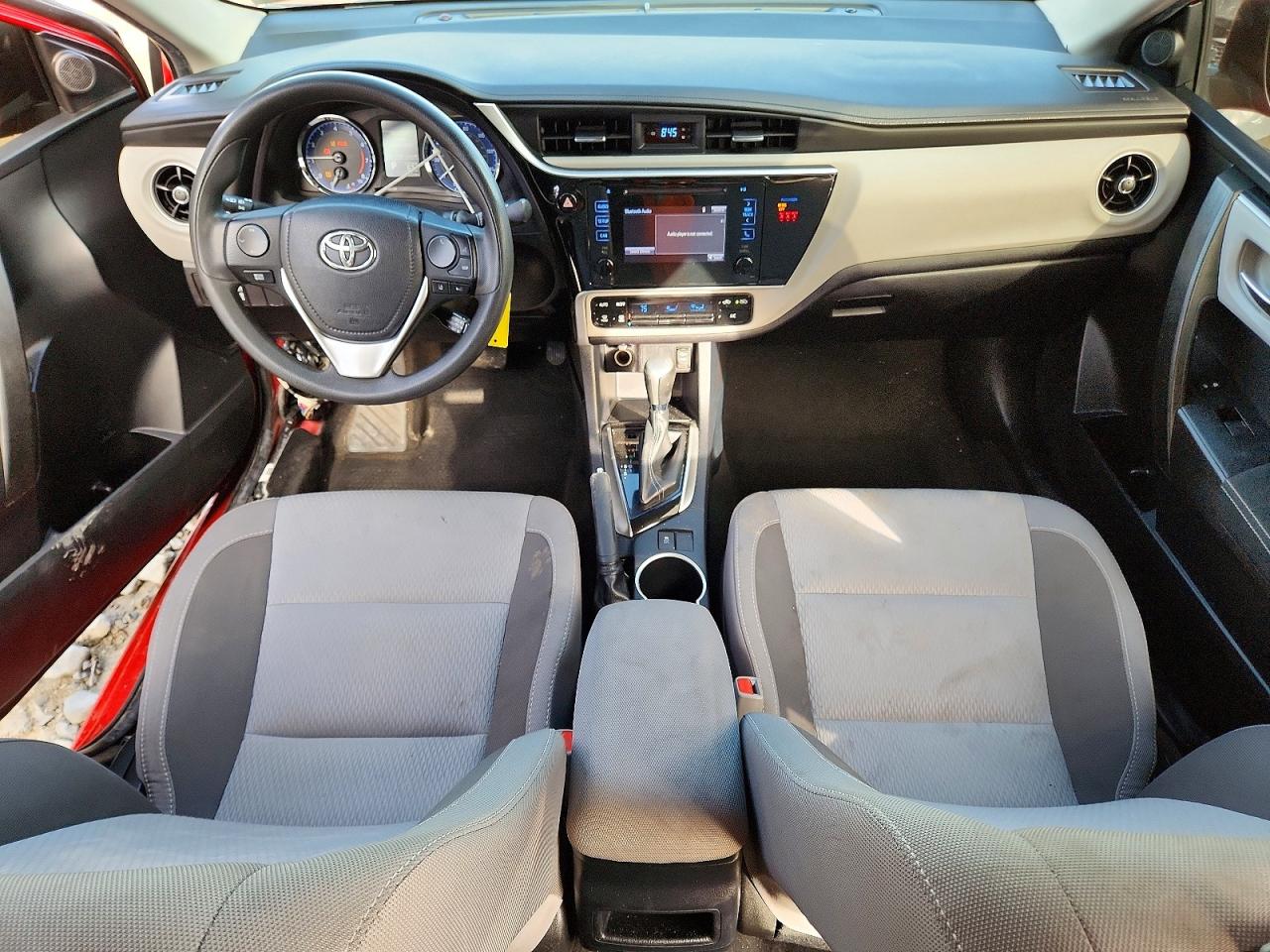 2018 TOYOTA COROLLA LE photo 15