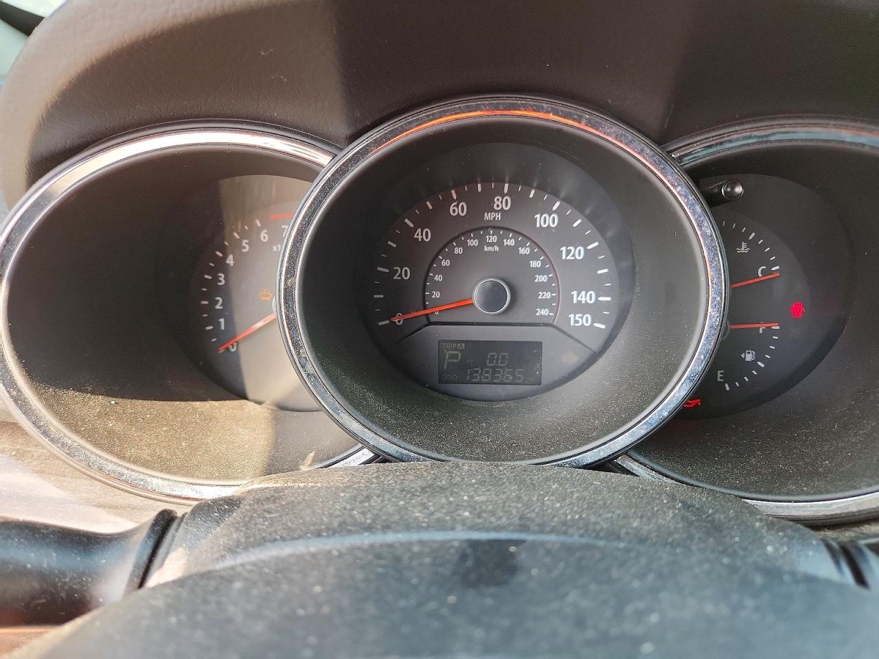 2012 KIA SORENTO LX photo 25