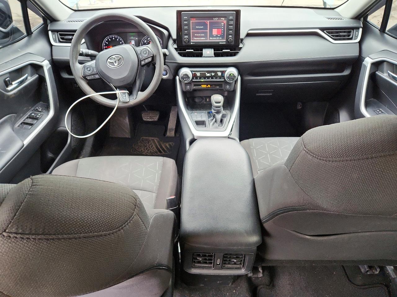 2021 TOYOTA RAV4 XLE photo 8