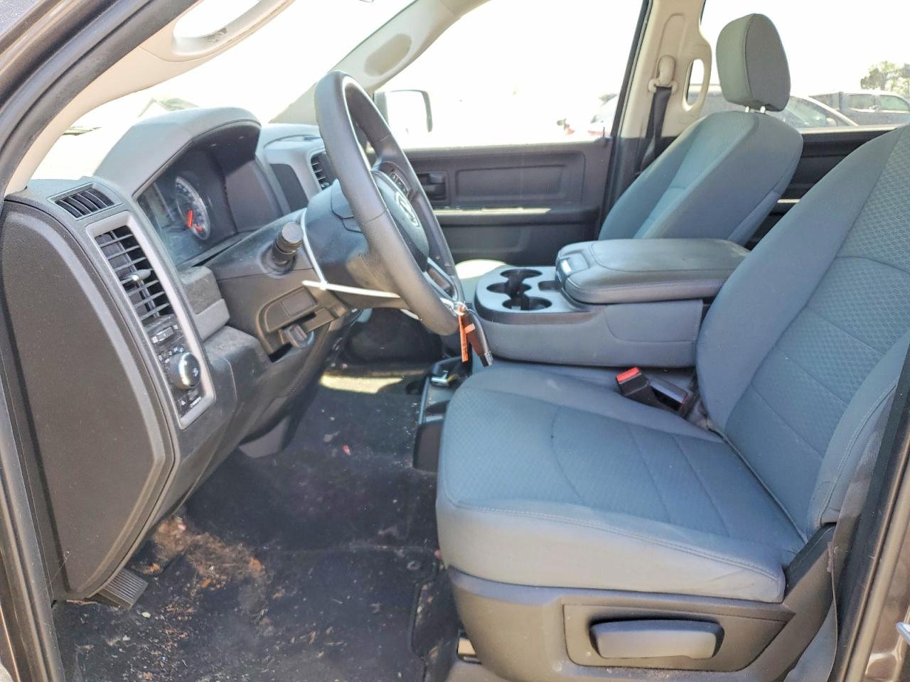 2018 RAM 1500 ST photo 19