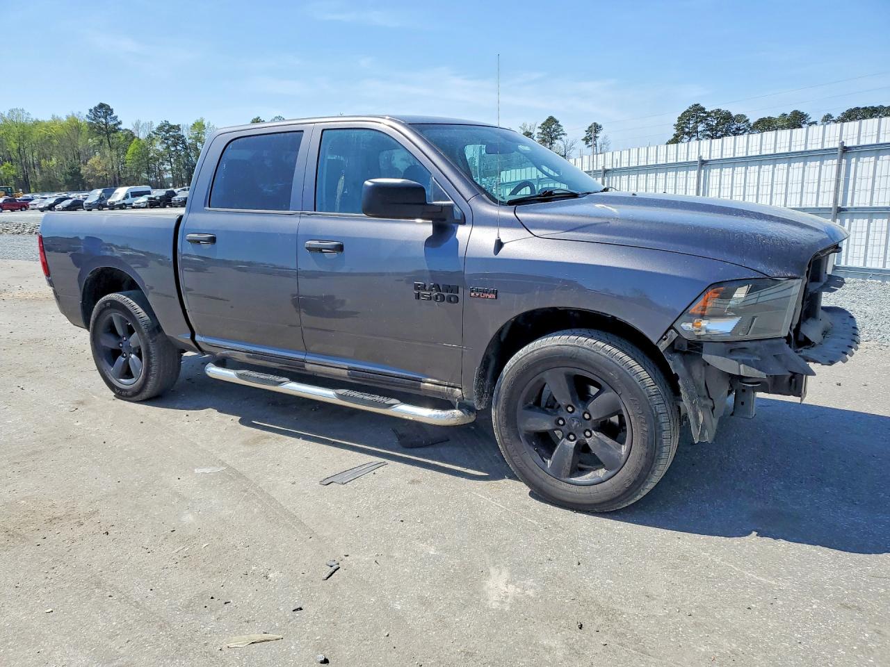 2018 RAM 1500 ST photo 10