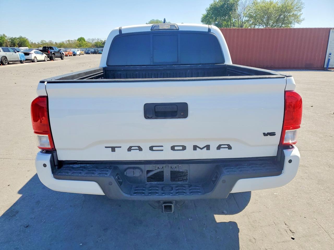 2017 TOYOTA TACOMA SR5 V6 photo 6