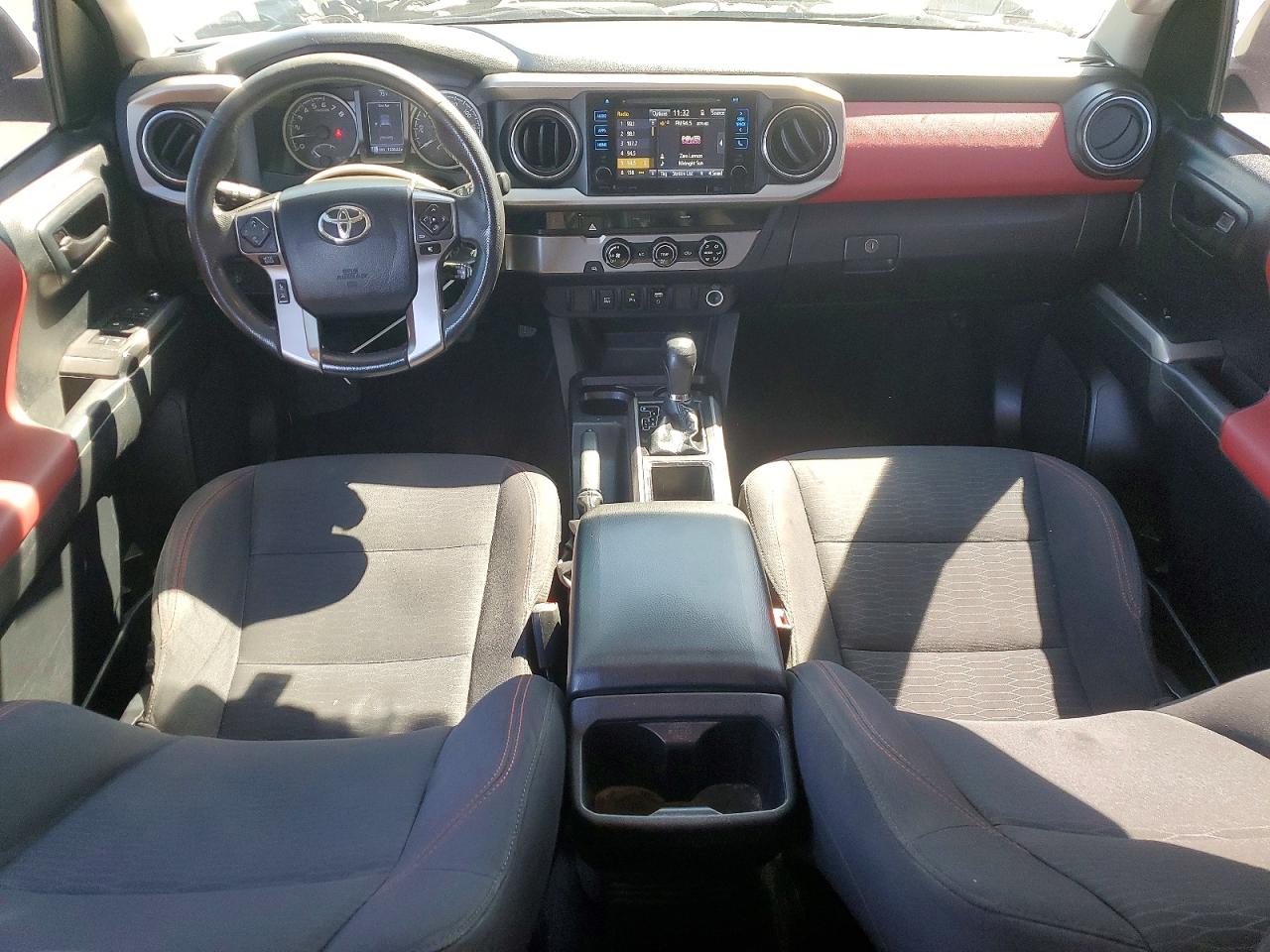 2017 TOYOTA TACOMA SR5 V6 photo 8