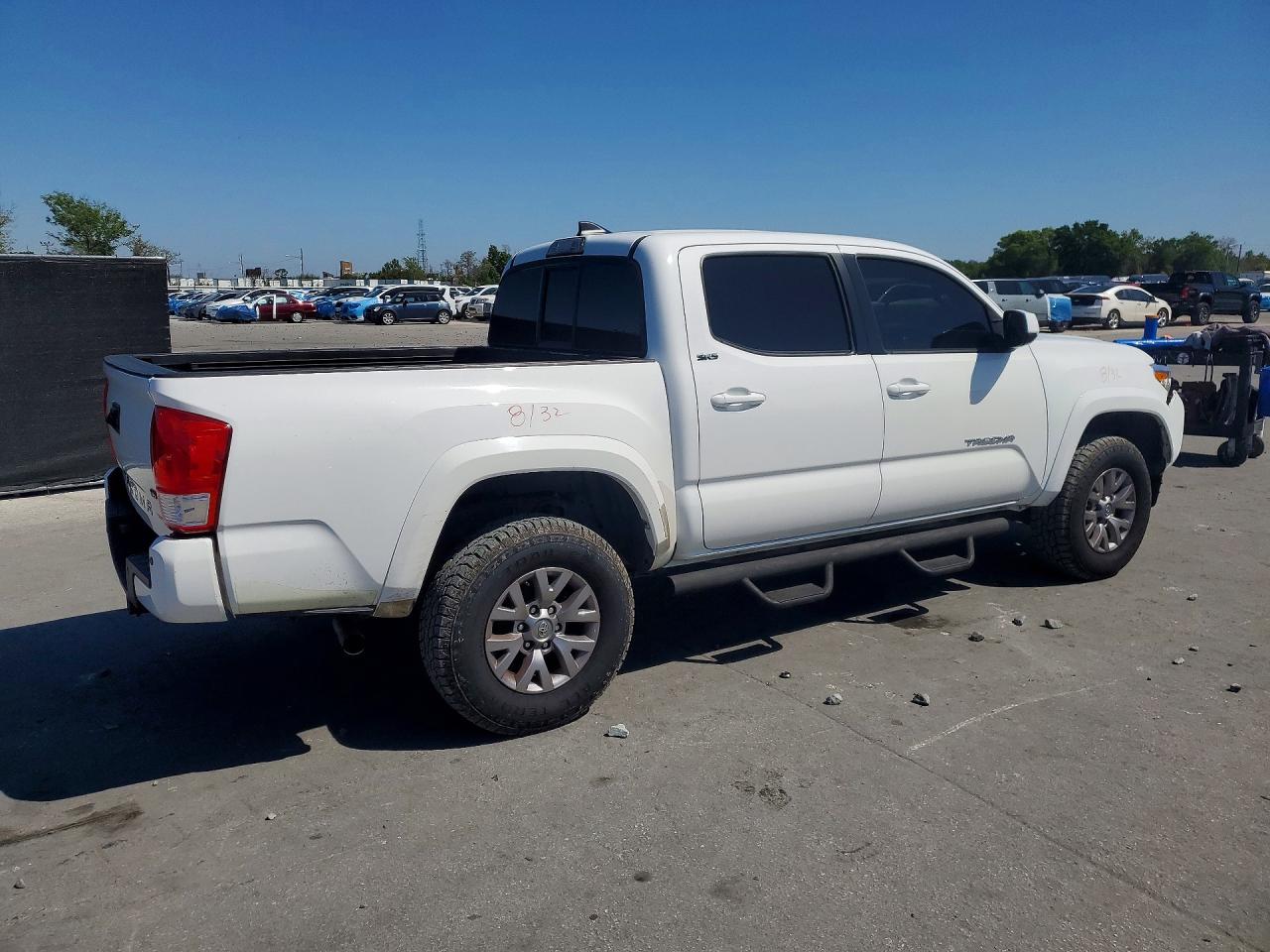 2017 TOYOTA TACOMA SR5 V6 photo 3
