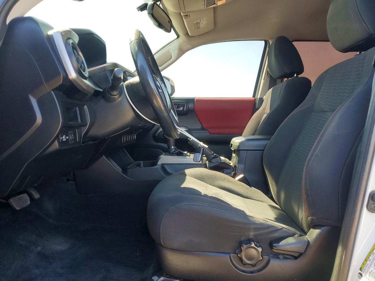 2017 TOYOTA TACOMA SR5 V6 photo 7