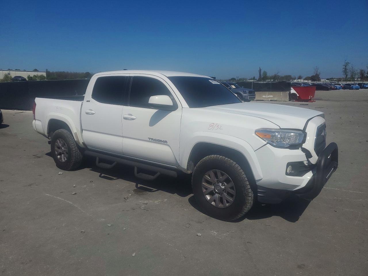 2017 TOYOTA TACOMA SR5 V6 photo 4