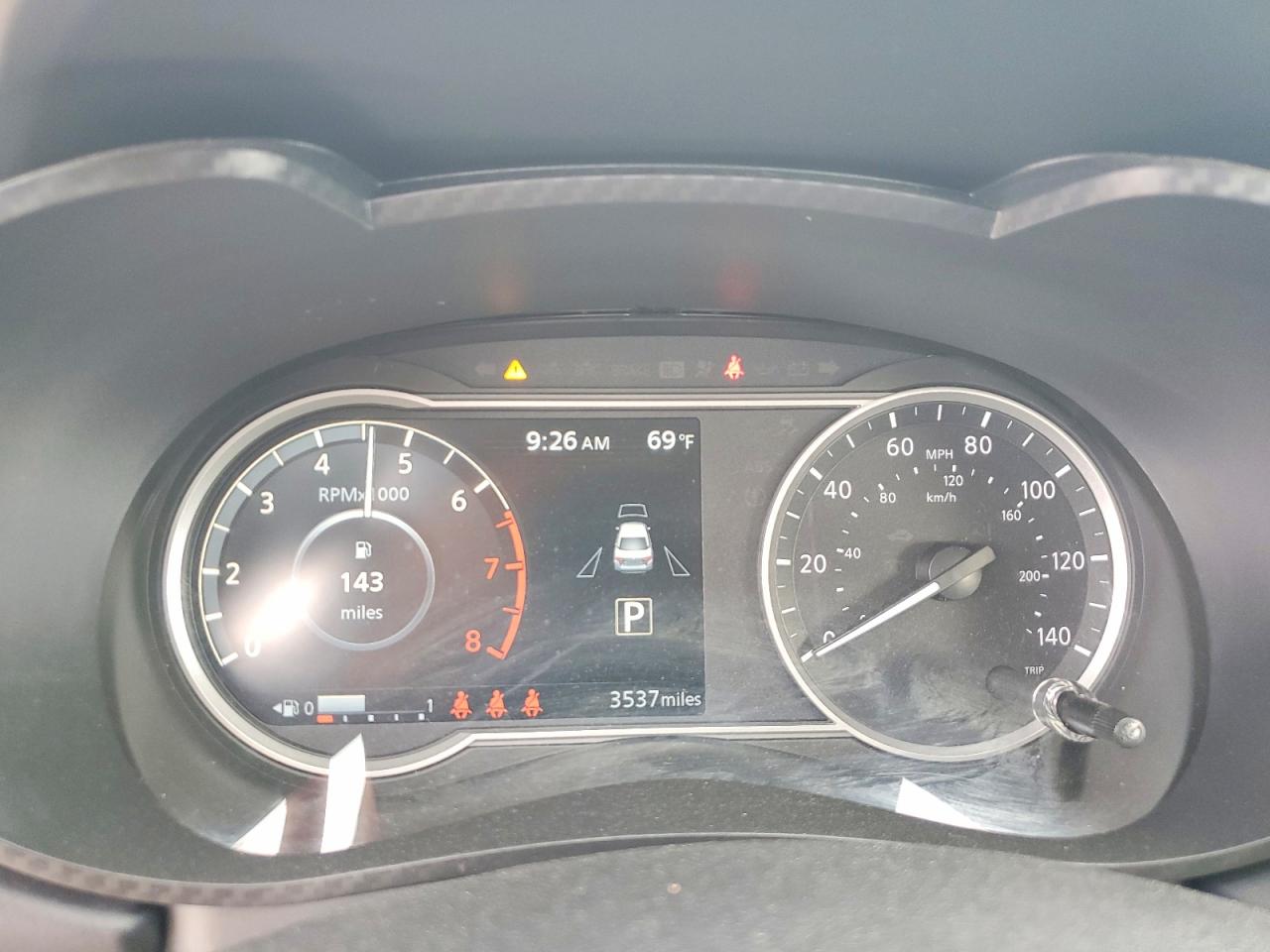 2025 NISSAN VERSA SR photo 9