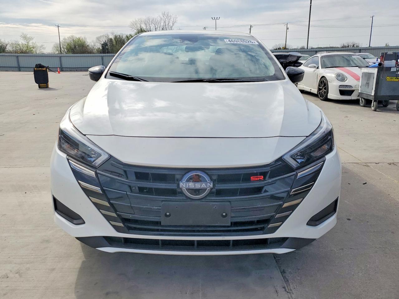 2025 NISSAN VERSA SR photo 5