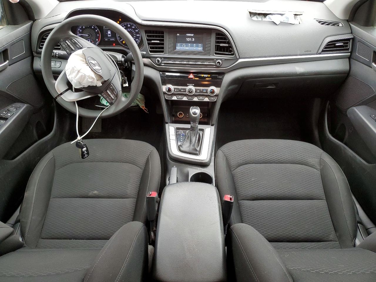2020 HYUNDAI ELANTRA SE photo 8