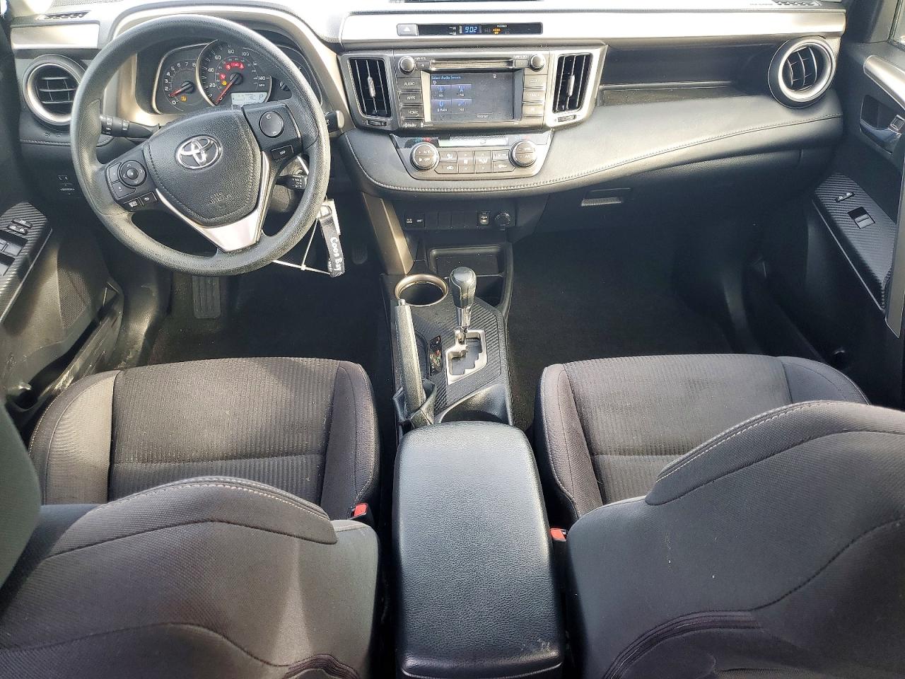 2015 TOYOTA RAV4 XLE photo 15