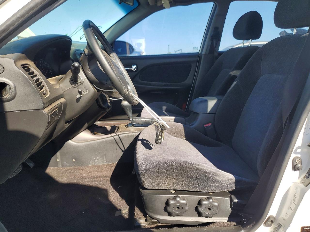 2002 HYUNDAI SONATA BASE photo 13