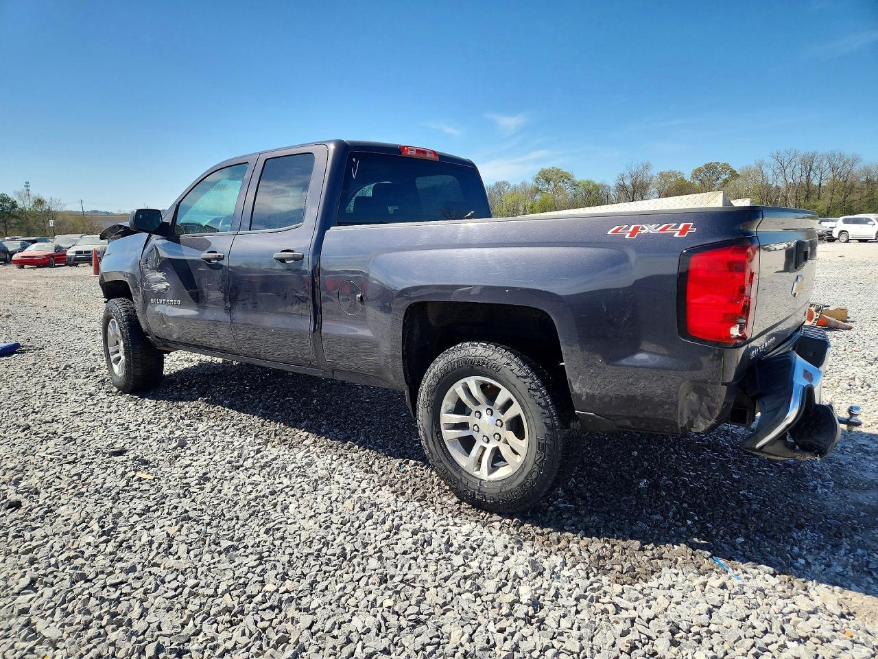 2014 CHEVROLET SILVERADO K1500 LT photo 2